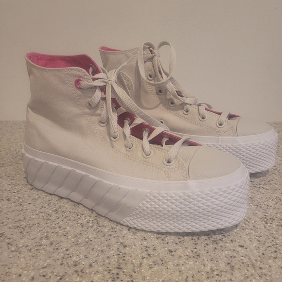 Converse sneakers sz9 - Picture 1 of 7